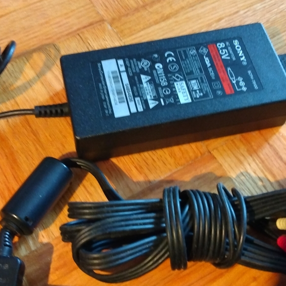 PlayStation 2 Slim Black - Picture 6 of 8